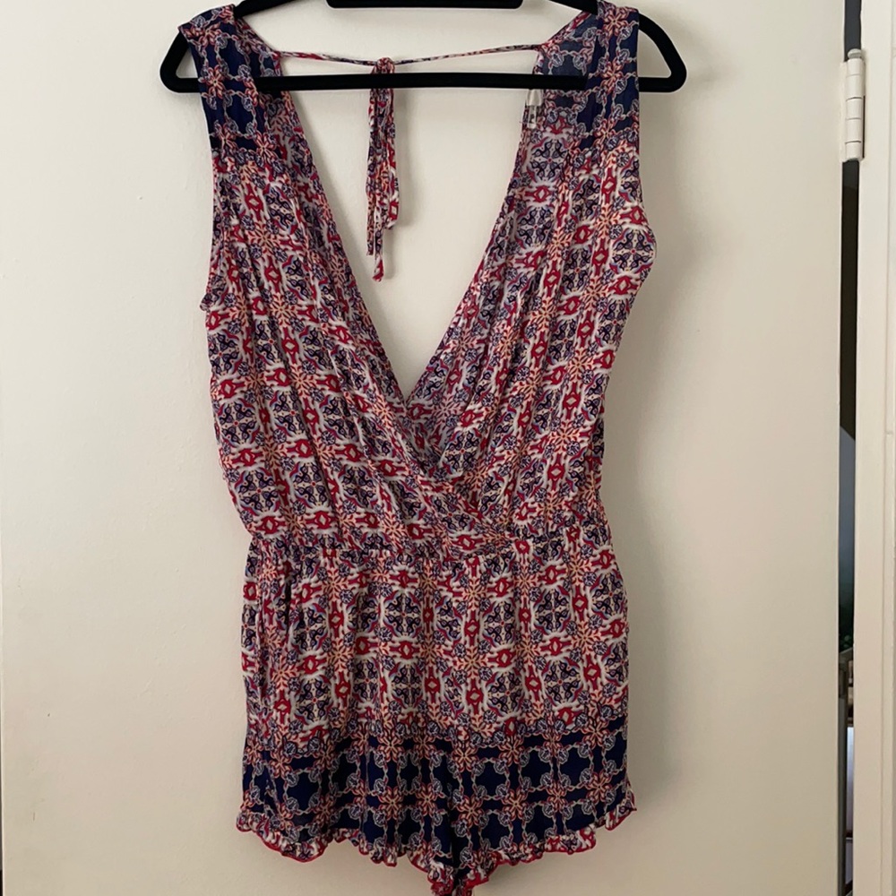 Floral pattern romper with open back